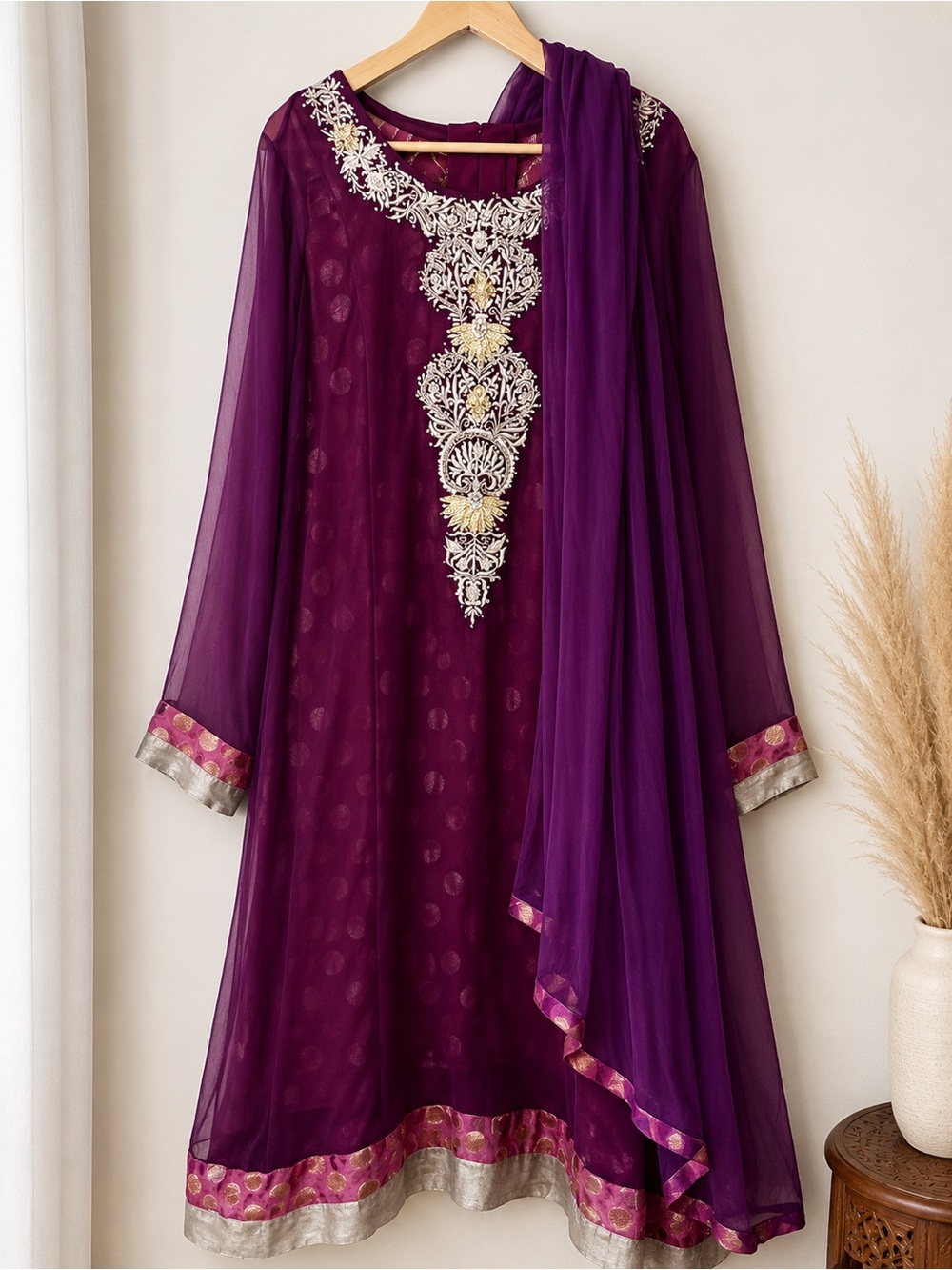 Pakistani Indian Purple Salwar Kameez Suit w/ Dupatta Embroidered